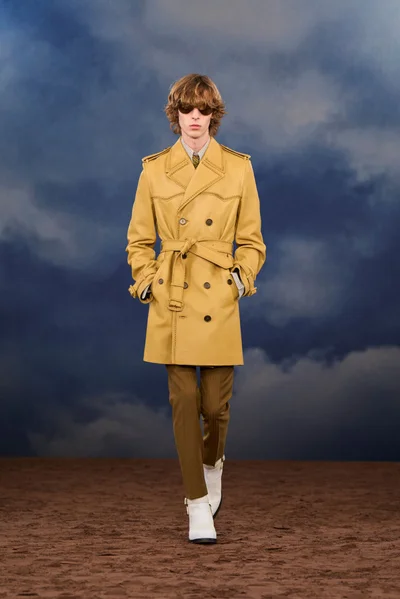 Look 16